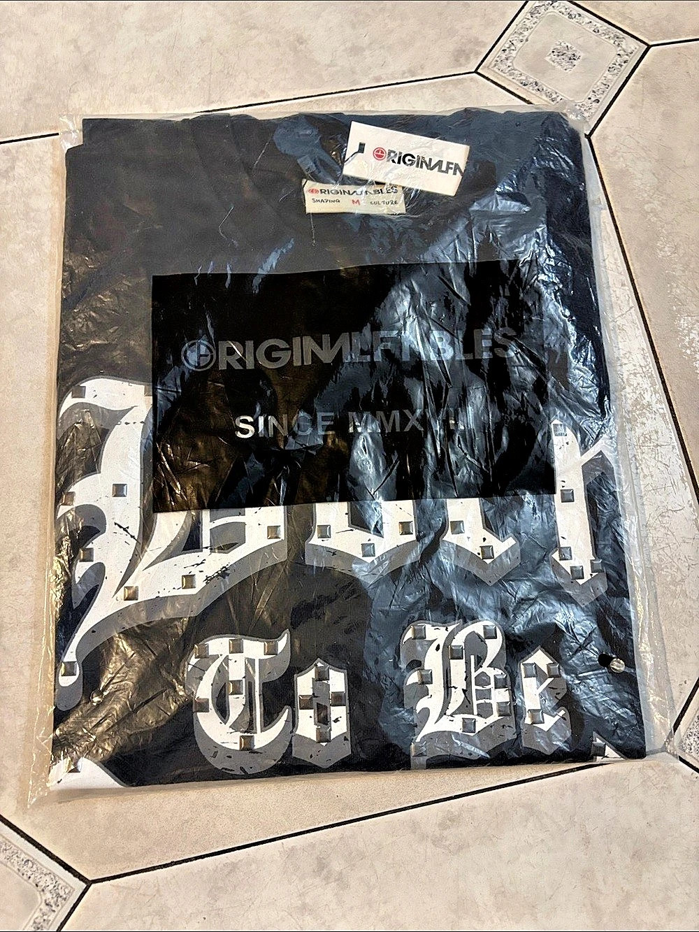 Original Favorites Single MMX Graphic Tee in Black & White Size Medium NWT